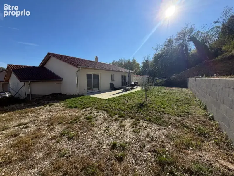 Photo Maison à Pont-De-Cheruy au prix de 319 000€