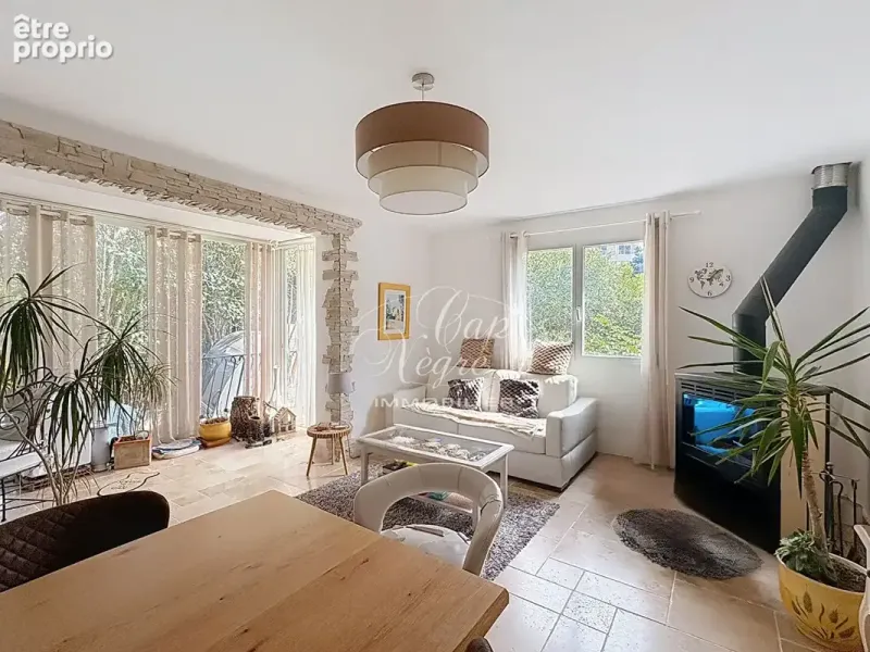 Photo Appartement à Cavalaire-Sur-Mer au prix de 312 900€