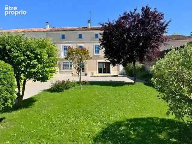 Photo Maison à Mesnac au prix de 242 700€