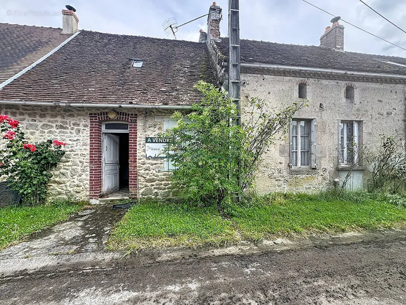 Photo Maison à Lussac-Les-Eglises au prix de 24 500€