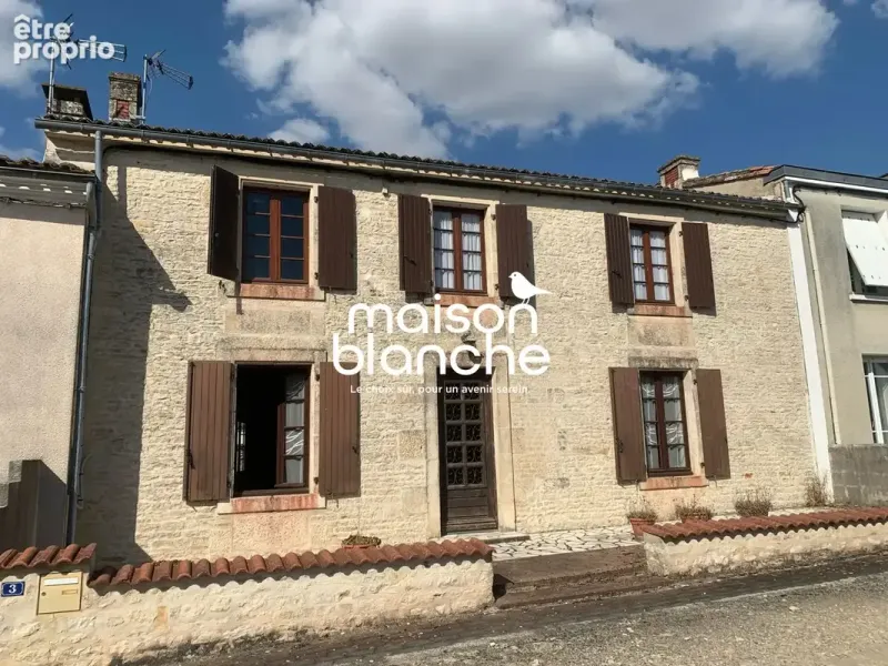 Photo Maison à Mauze-Sur-Le-Mignon au prix de 122 500€