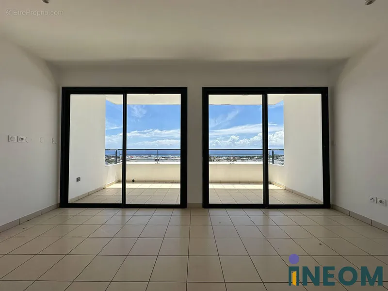 Photo Appartement à Saint-Denis au prix de 210 000€