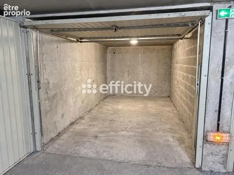 Photo Parking à Villeurbanne au prix de 23 000€