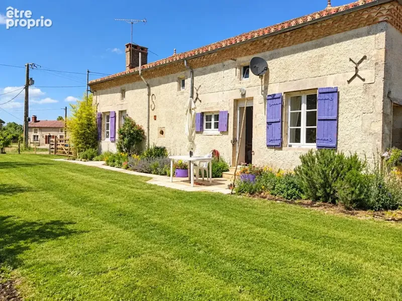 Photo Maison à Adriers au prix de 122 000€
