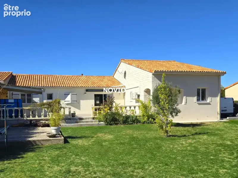 Photo Maison à Neuville-De-Poitou au prix de 245 000€