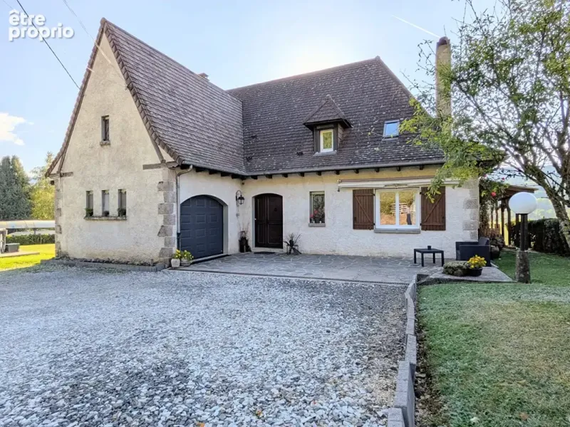 Photo Maison à Polminhac au prix de 235 000€