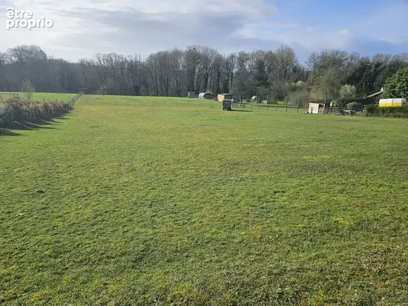 Photo Terrain à Thezy-Glimont au prix de 115 000€