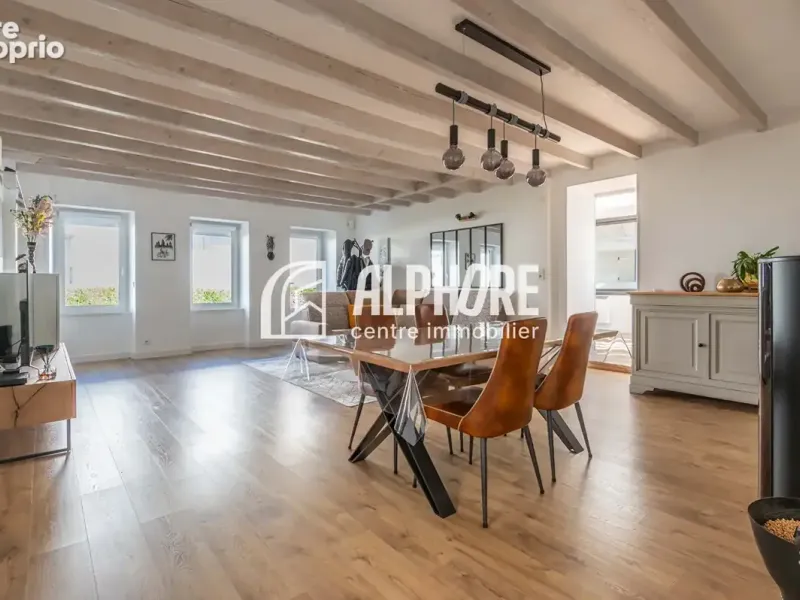 Photo Maison à Remouille au prix de 315 000€