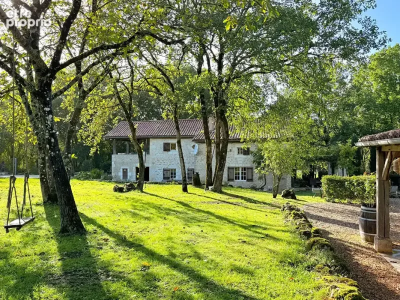 Photo Maison à Gout-Rossignol au prix de 435 000€