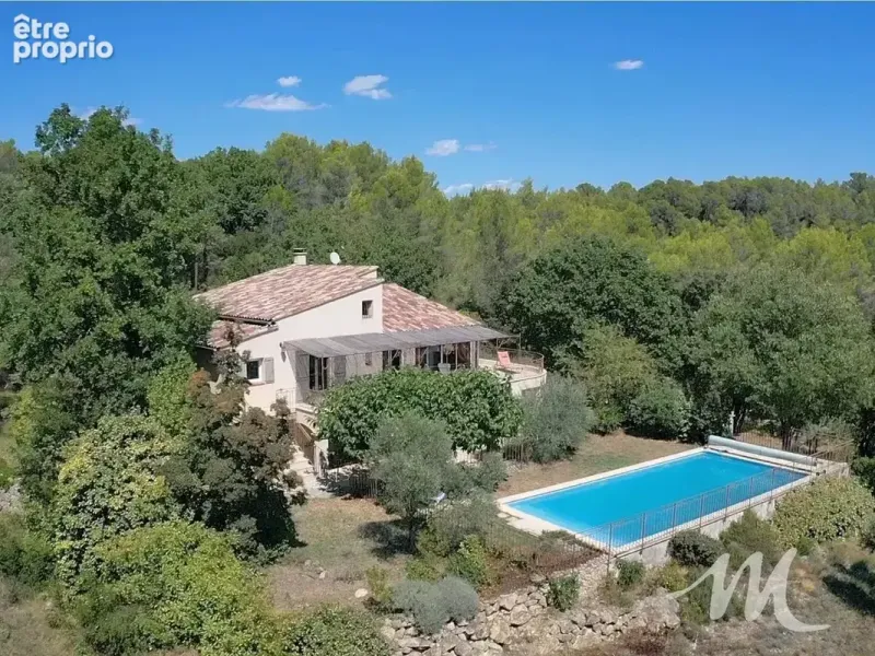 Photo Maison à Varages au prix de 469 000€