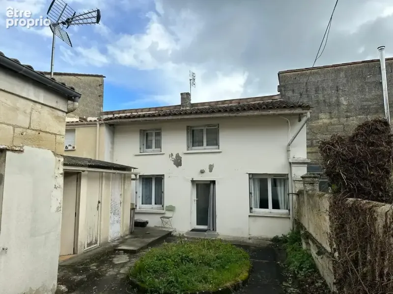 Extérieur avec cours de 12 m2