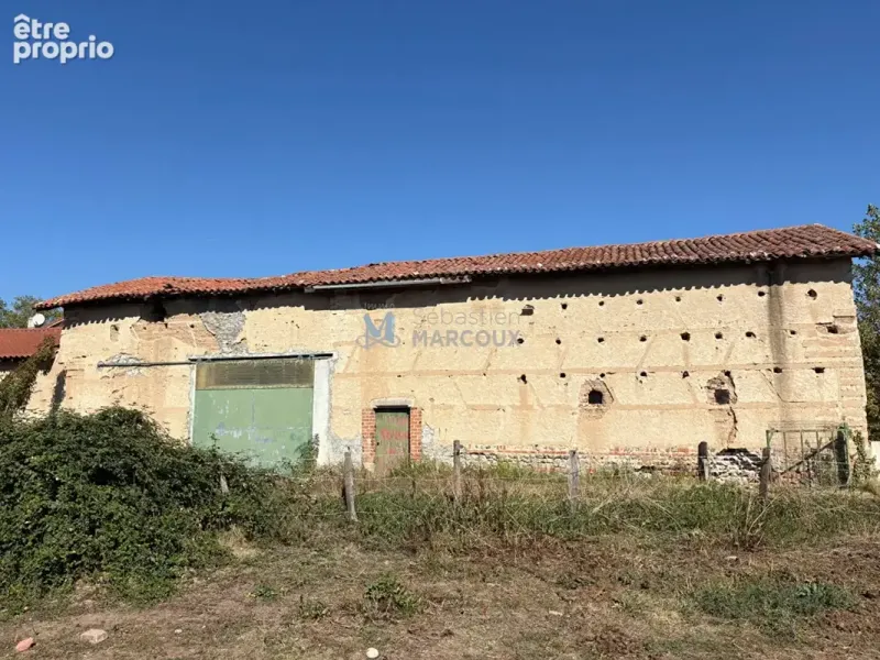 Photo Commerce à Sury-Le-Comtal au prix de 70 000€
