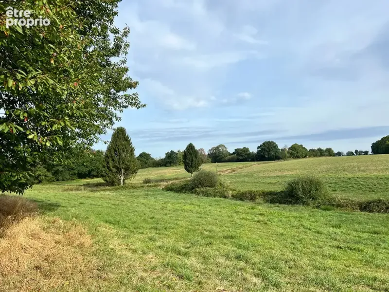 Photo Terrain à Saint-Berthevin-La-Tanniere au prix de 283 000€