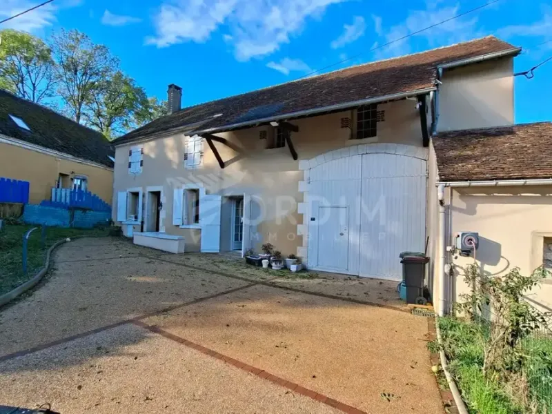 Photo Maison à Treigny au prix de 144 000€