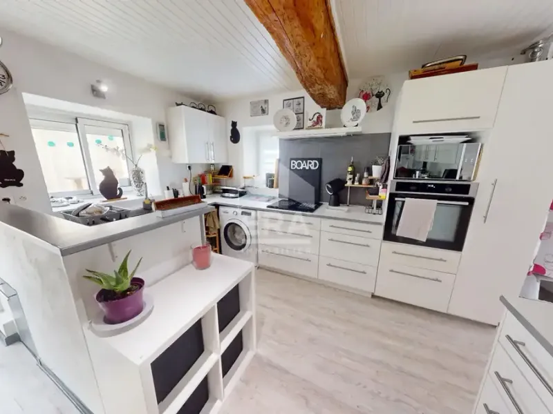 Photo Maison à Saint-Maurice-De-Remens au prix de 240 000€