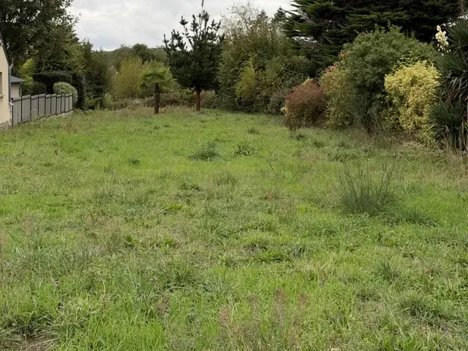 Photo Terrain à Saint-Coulomb au prix de 222 243€