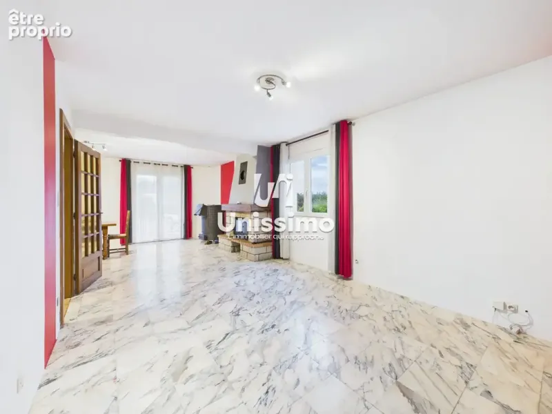 Photo Maison à L'isle-Sur-Le-Doubs au prix de 155 000€