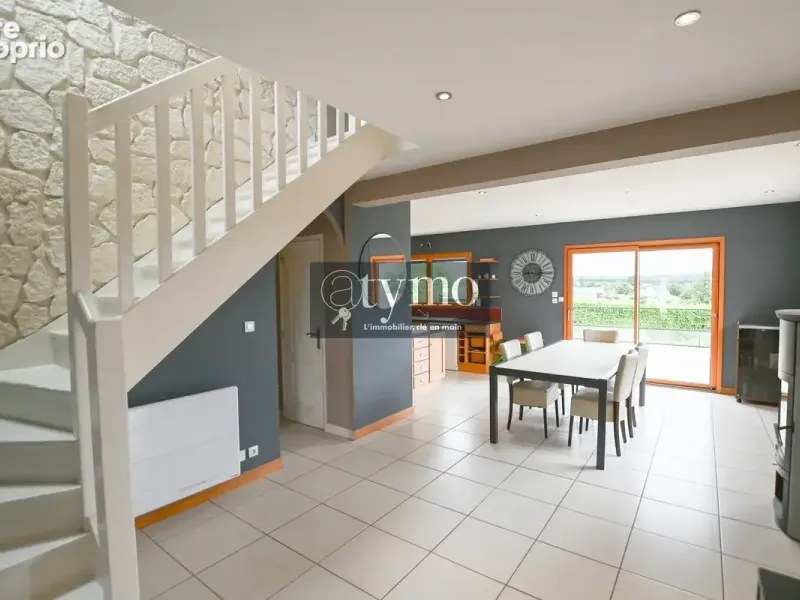 Photo Maison à Saint-Servais au prix de 330 000€