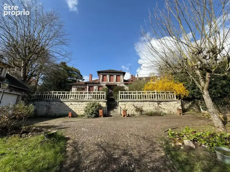 Photo Maison à Auvers-Sur-Oise au prix de 690 000€