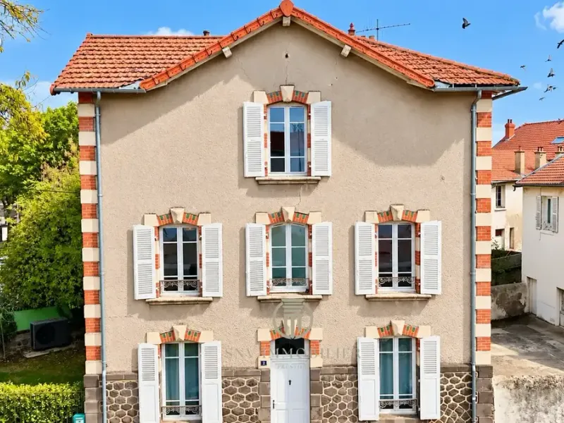 Photo Maison à Riom au prix de 359 000€