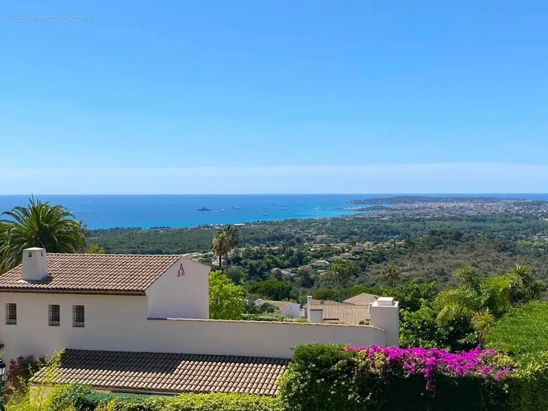 Photo Appartement à Villeneuve-Loubet au prix de 750 000€