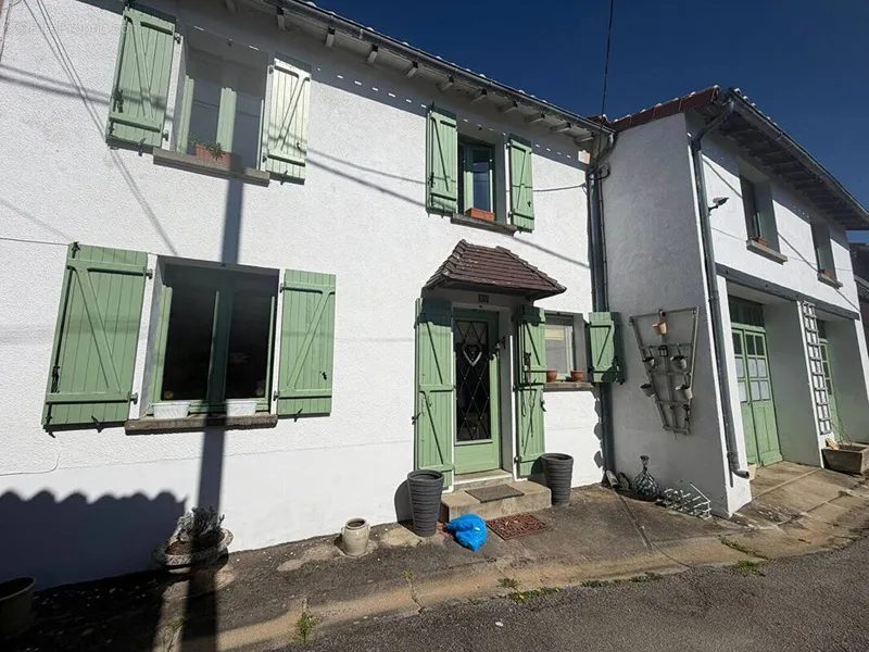 Photo Maison à Droux au prix de 127 500€