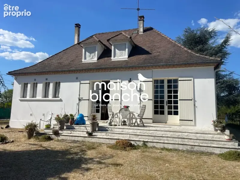 Photo Maison à Saint-Medard-De-Guizieres au prix de 169 000€