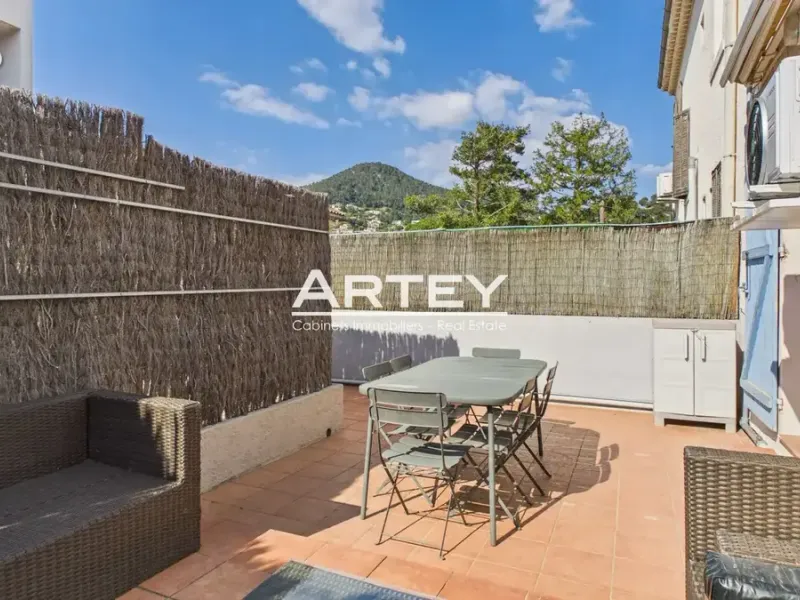 Photo Appartement à Carqueiranne au prix de 245 000€