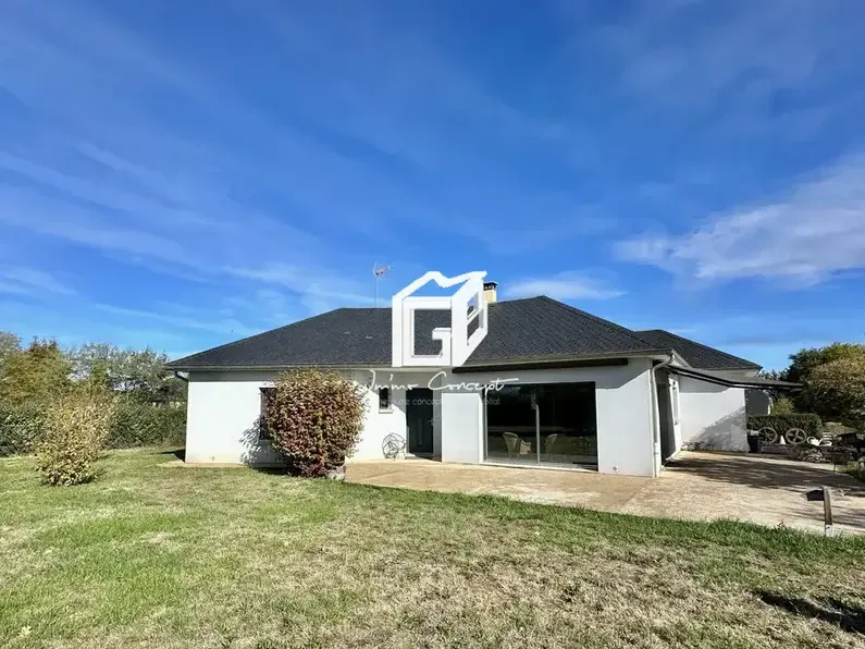 Photo Maison à Pont-De-Salars au prix de 330 000€