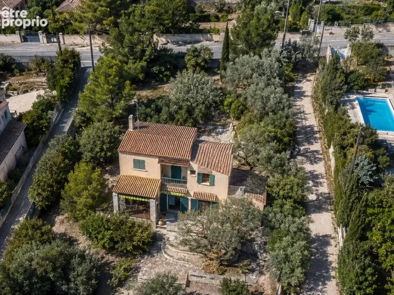 Photo Maison à La Fare-Les-Oliviers au prix de 390 000€