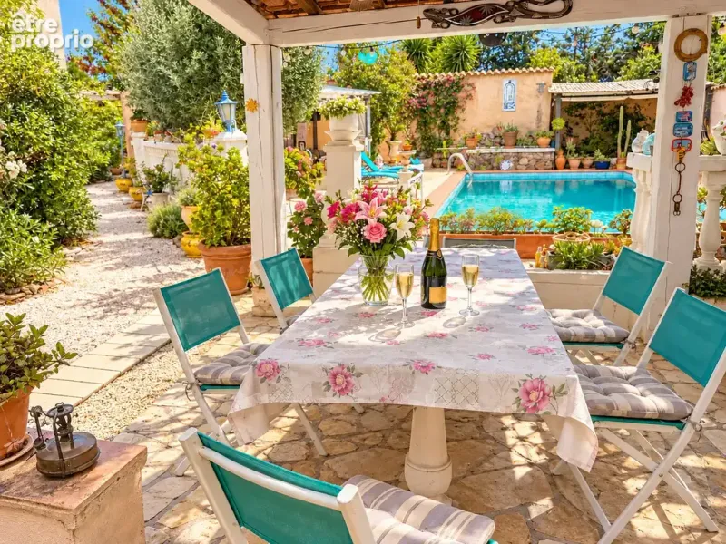 Photo Maison à Puget-Sur-Argens au prix de 785 000€