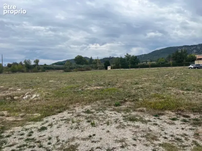 Photo Terrain à Volx au prix de 94 000€