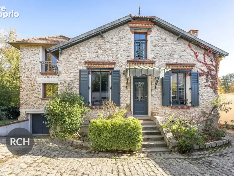 Photo Maison à Neauphle-Le-Chateau au prix de 645 000€