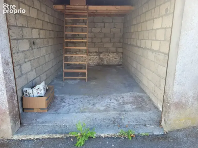 Photo Parking à Vannes au prix de 14 000€