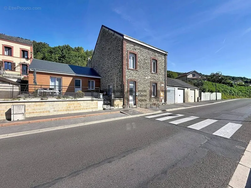 Photo Appartement à Bogny-Sur-Meuse au prix de 199 900€