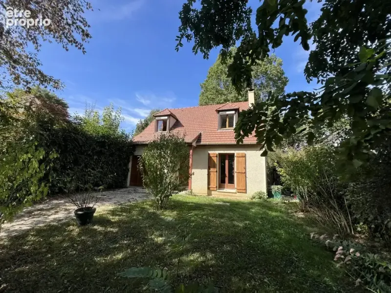 Photo Maison à Les Essarts-Le-Roi au prix de 355 400€