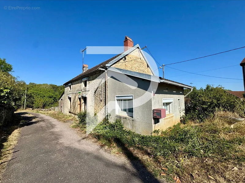Photo Maison à Auberive au prix de 77 500€