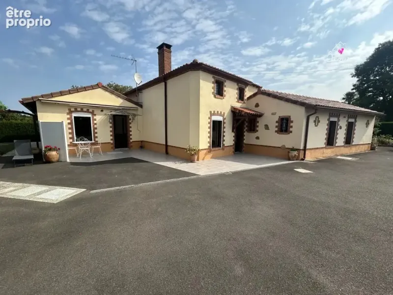 Photo Maison à Nuaille au prix de 259 500€
