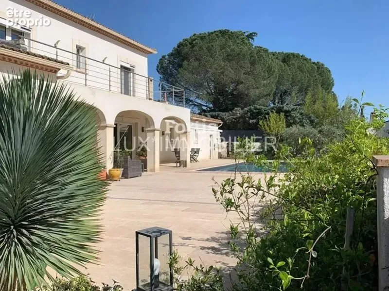 Photo Maison à Beaucaire au prix de 572 000€