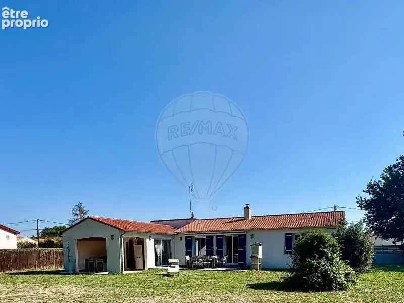 Photo Maison à Breuillet au prix de 378 000€