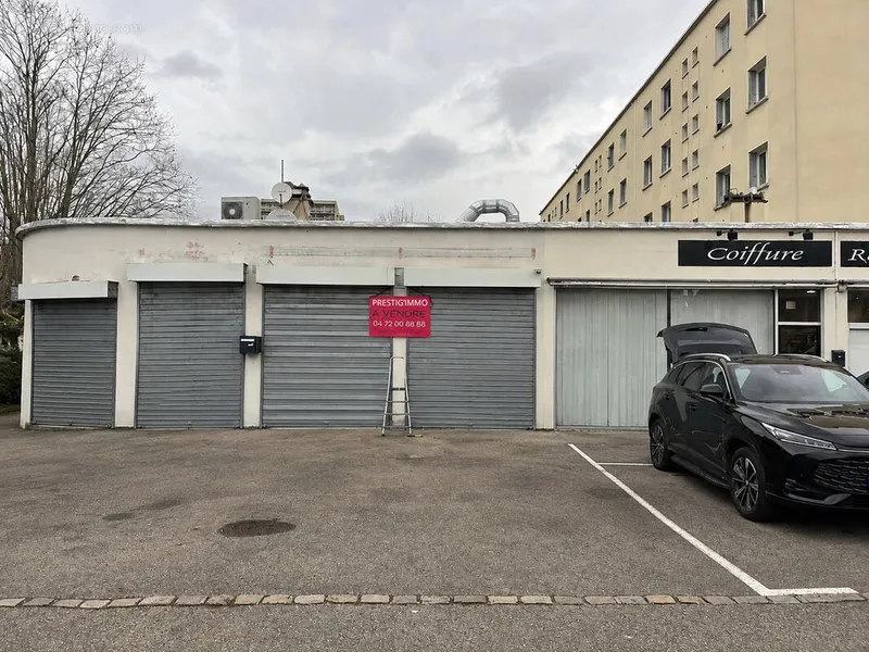 Photo Commerce à Bron au prix de 150 000€