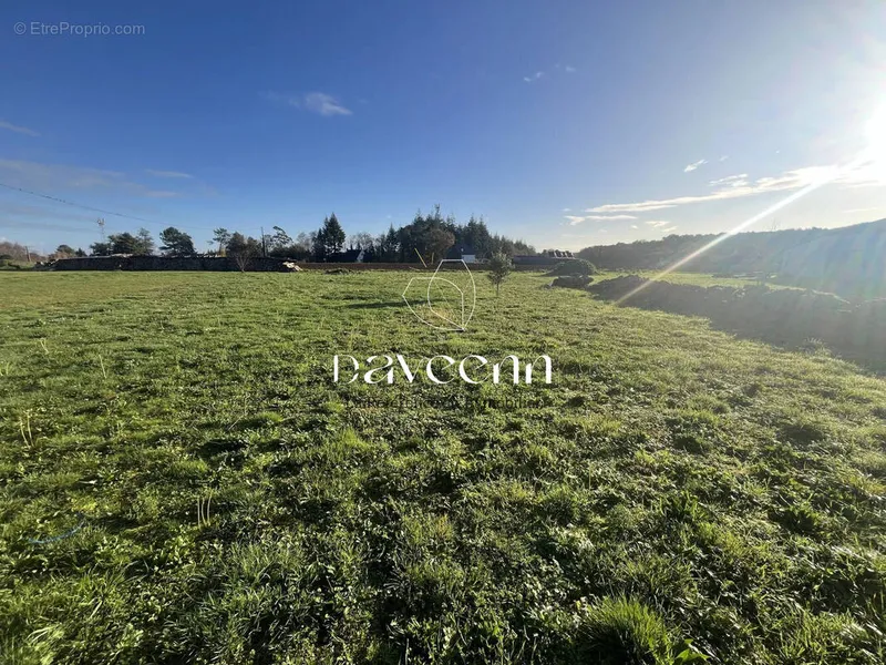 Photo Terrain à Camors au prix de 73 500€