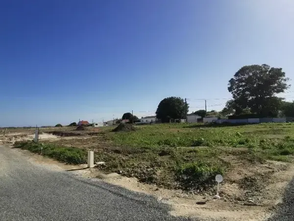 Photo Terrain à Saint-Georges-De-Didonne au prix de 95 000€