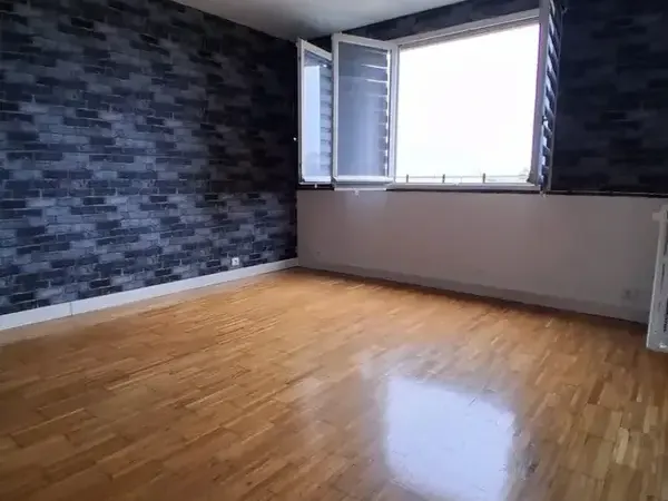 Photo Appartement à Romainville au prix de 169 500€