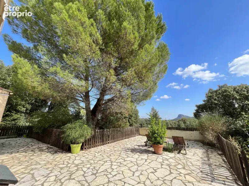 Photo Maison à Saint-Martin-De-Londres au prix de 399 300€