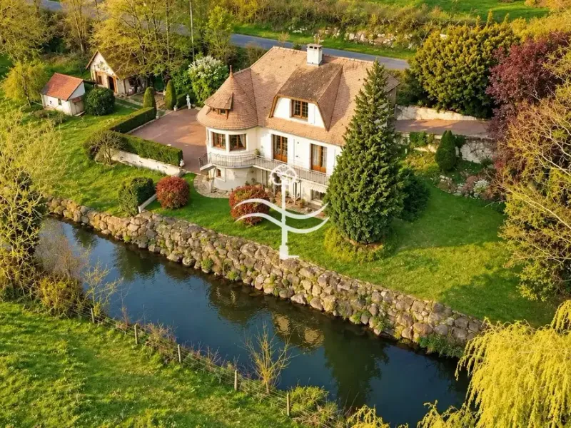 Photo Maison à Bretteville-Sur-Laize au prix de 315 000€