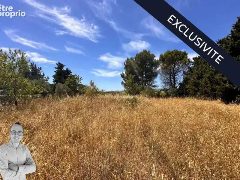 Photo Terrain à La Fare-Les-Oliviers au prix de 390 000€