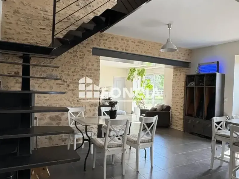 Photo Maison à Fye au prix de 383 000€