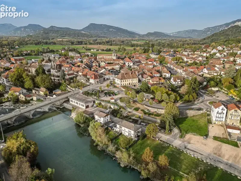 Photo Terrain à Saint-Genix-Sur-Guiers au prix de 81 000€