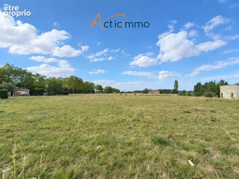 Photo Terrain à Carbonne au prix de 129 000€